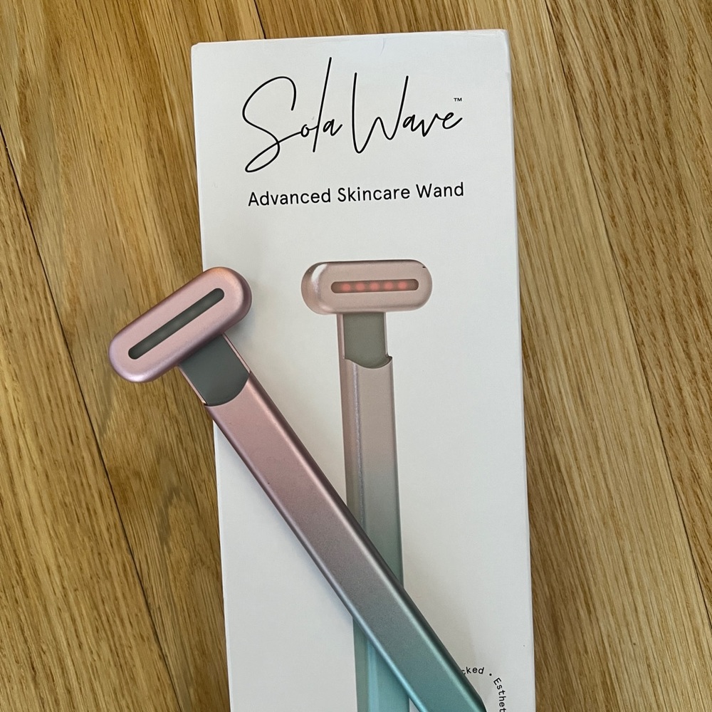 Solawave Wand (first generation)
